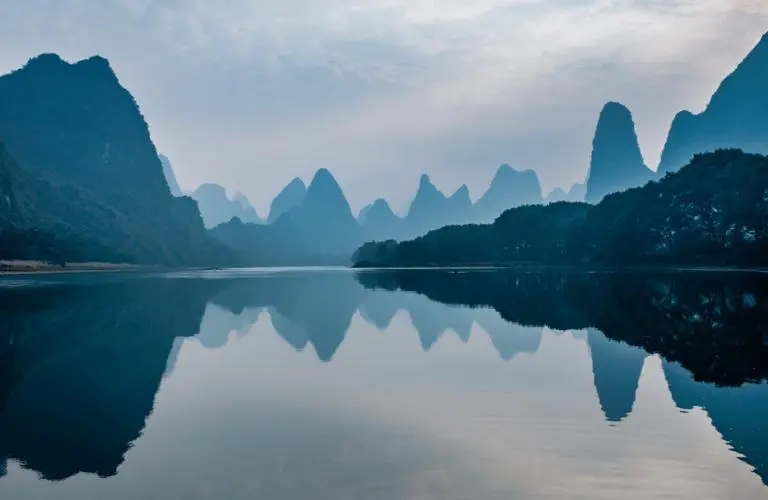 科技高精度绿色